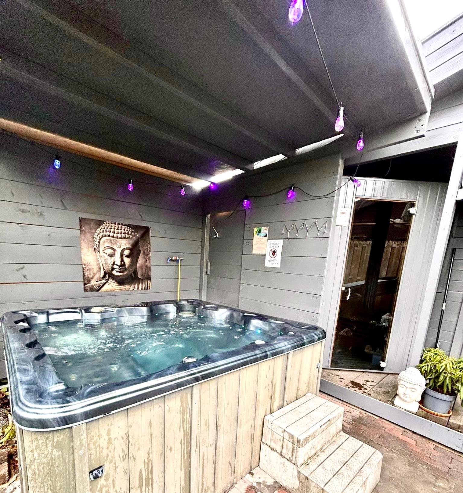 Buddha Style Family House & Jacuzzi & Sauna Near Amsterdam Vijfhuizen Екстериор снимка