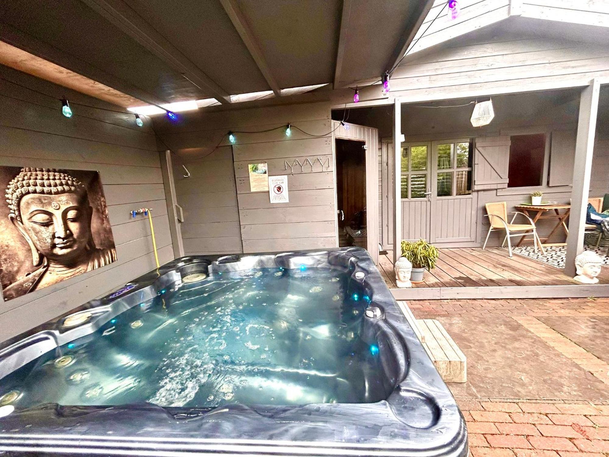 Buddha Style Family House & Jacuzzi & Sauna Near Amsterdam Vijfhuizen Екстериор снимка